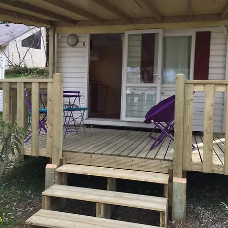 Les Orangers مكان تخييم *