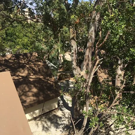 Les Orangers مكان تخييم