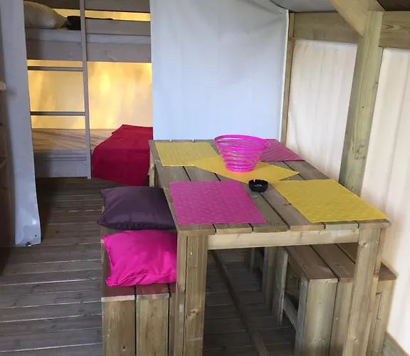 Campingplatz Les Orangers *