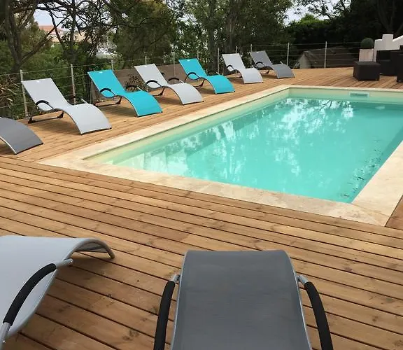 Les Orangers Camping *