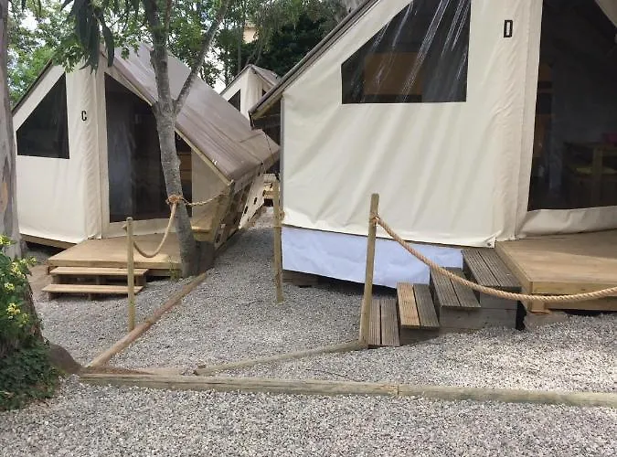 Les Orangers San-Martino-di-Lota